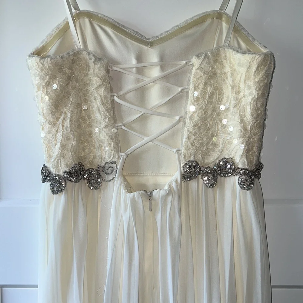 Betsy & Adam | ivory wedding dress or rehearsal dress or event - Picture 4 of 11